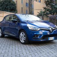 Renault Clio 1.2 75 CV – Serie Speciale "Moschino"