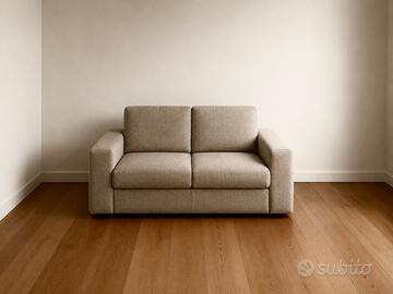 Divano Chateau d’Ax 160 cm tessuto grigio chiaro