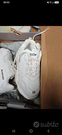 Balenciaga triple S