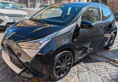 Toyota Aygo Connect 1.0 VVT-i 72 CV 5 porte x-clus