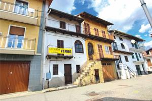 Casa indipendente di 70 m² con 3 locali e box auto