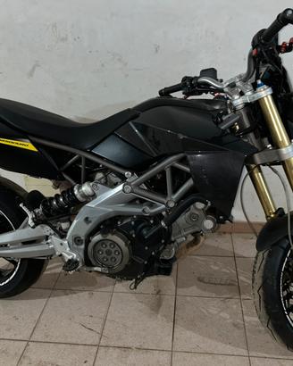 Aprilia dorsoduro 750 A2