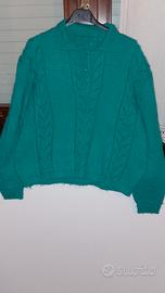 maglione in lana colore verde 
