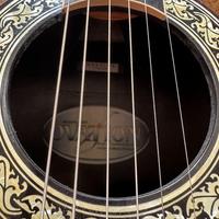 OVATION 1651 LEGEND LTD JOHN LENNON COMMEMORATIVE