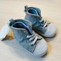 Sneakers e scarpe bimbo misura 9-12 mesi, NUOVE