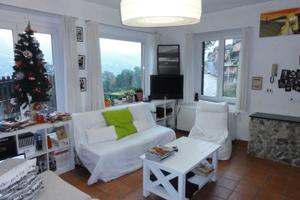 Vicinanze confine bilocale in villa a Laglio (CO)
