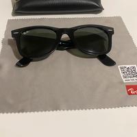 Ray-Ban RB4340 Wayfarer