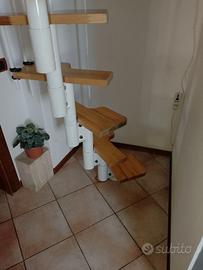 Scala a chiocciola componibili e regolabile