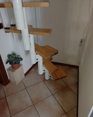 Scala a chiocciola componibili e regolabile