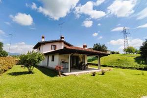 Villa a Tarcento (UD)