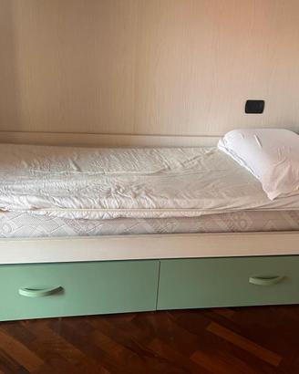 Letto singolo in legno con cassetti portaoggetti