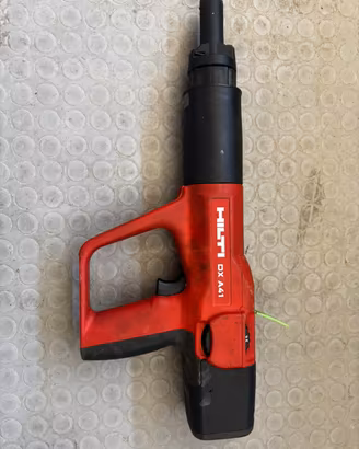 Pistola sparachiodi a gas Hilti