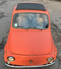 Auto d'epoca fiat 500