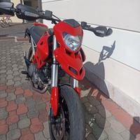 ducati hypermotard 796   2010