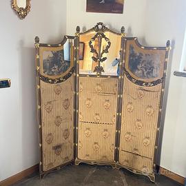 PARAVENTO ANTICO DORATO IN LEGNO E PASTIGLIA -900
