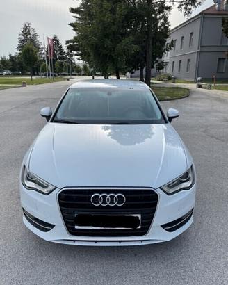 DISPONIAMO DI RICAMBI AUTOper audi a3 anno 2016 8v