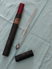 Antico densimetro volumetrico francese. 