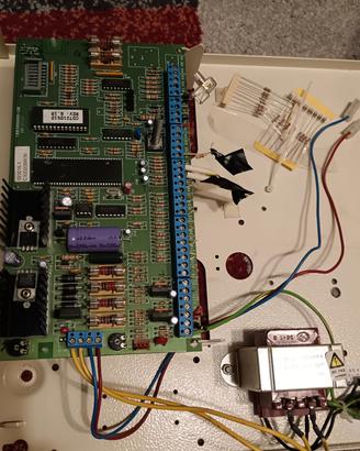 Centralina antifurto Aritech CD7210S10