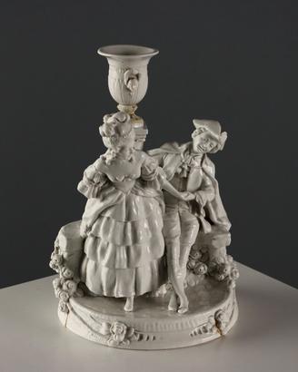 Guppo Galante in Porcellana Bianca Capodimonte