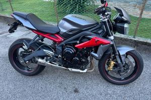 Street triple 675 r triumph