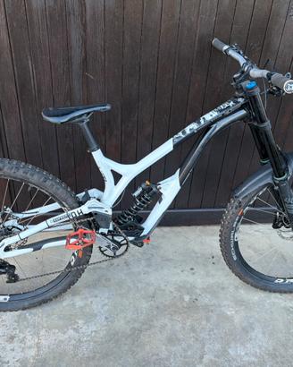 MTB Commencal Supreme V4