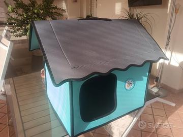 Cuccia semichiusa per gatti