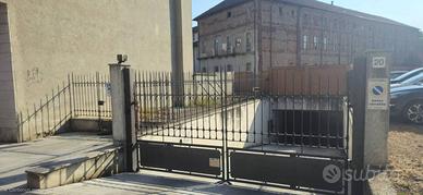 Box / Garage di 15 m² a Vercelli