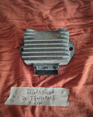 Regolatore di tensione 8 pin