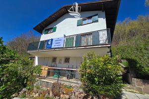 Casa indipendente con ampio giardino