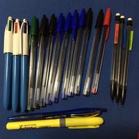 Penne ed altro per la scuola.