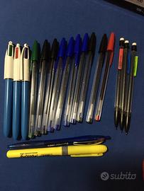 Penne ed altro per la scuola.