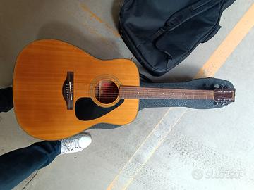 Chitarra acustica  Yamaha FG 30 LTD