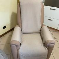 Poltrona reclinabile con telecomando