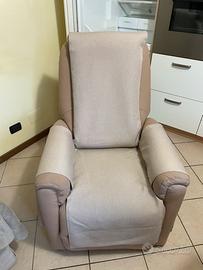 Poltrona reclinabile con telecomando