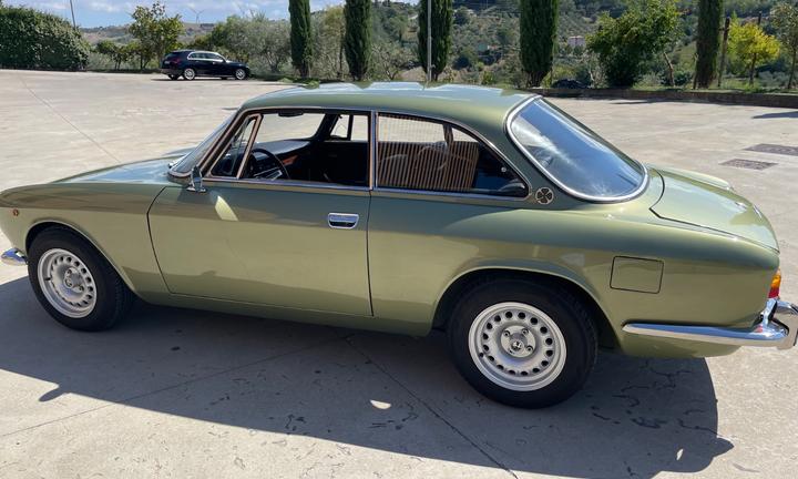 Alfa Romeo GT 1750