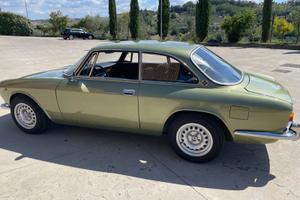 Alfa Romeo GT 1750