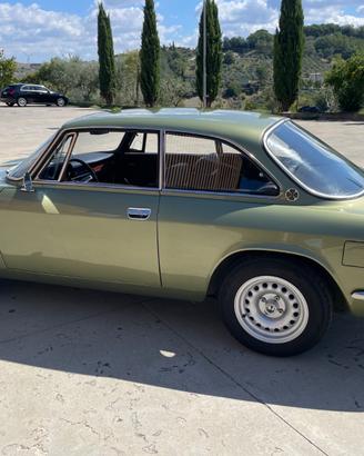 Alfa Romeo GT 1750