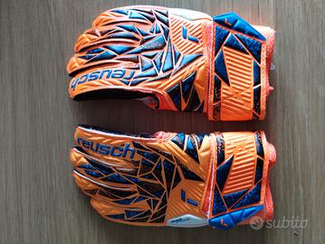 Guanti da portiere calcio