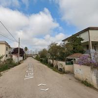 Pomezia trilocale con balcone