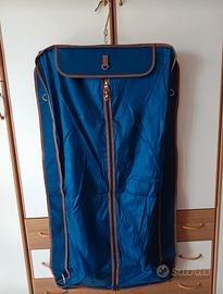 porta abiti con tracolla