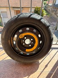 Kit ruotino Pirelli da 14" Panda, Ka, 500, Ypsilon