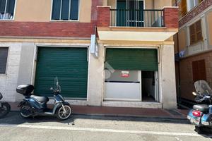 NEGOZIO A RAPALLO