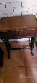 Tavolino da lavoro e arredo fine ottocento