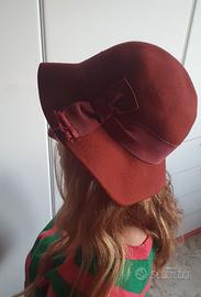 Cappello bordeaux in lana vintage primi anni '80