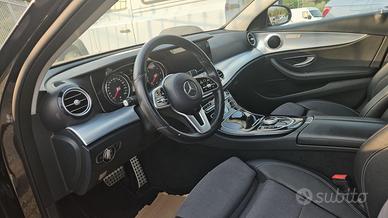 Mercedes 220 e business