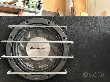 Subwoofer pioneer
