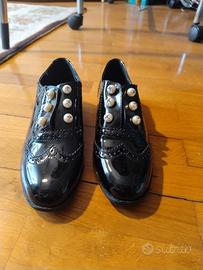 scarpe da donna modello francesine 