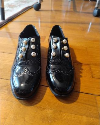 scarpe da donna modello francesine 