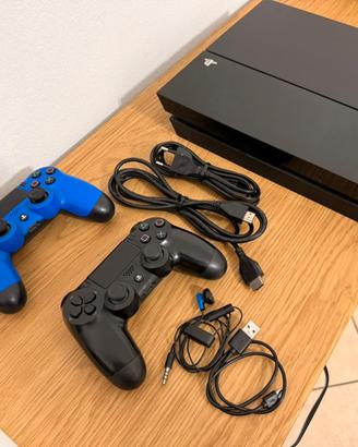 PlayStation 4 (PS4) + 2 Controller e Cavi 