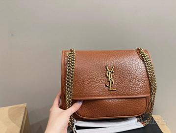 Borsa a catena YSL Niki grande in metallo dorato